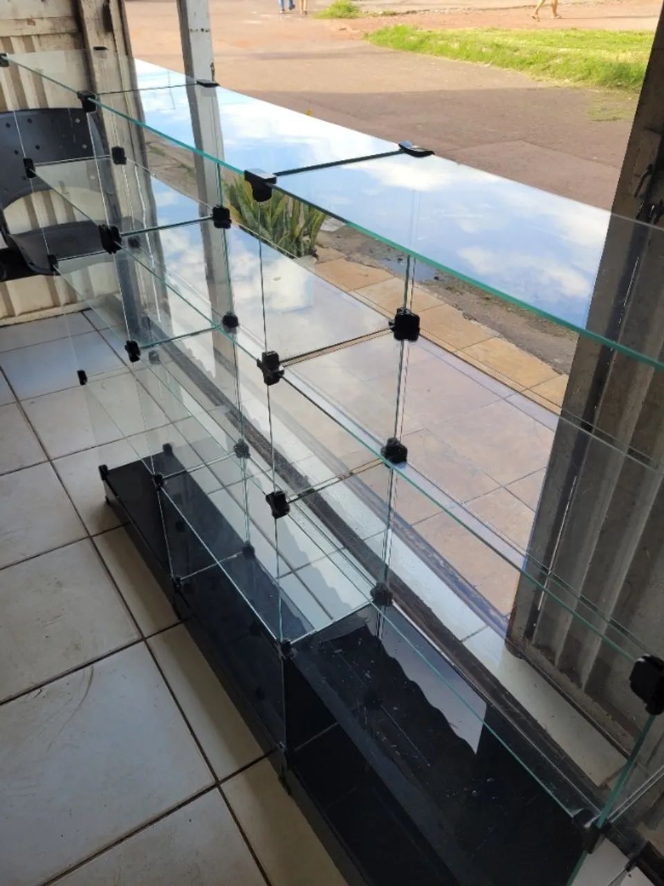 Vitrine de vidro, prateleiras -155x115cm - Foto 3