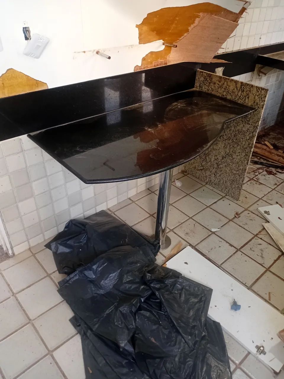 Pias de marmore417148158629662721