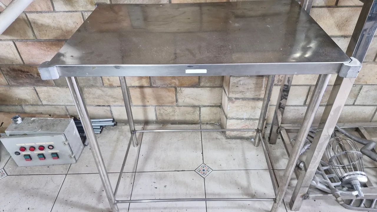 Mesa inox de apoio Pronta Entrega