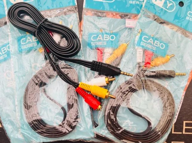 Cabo P3 Macho 3,5mm X 3 RCA Macho