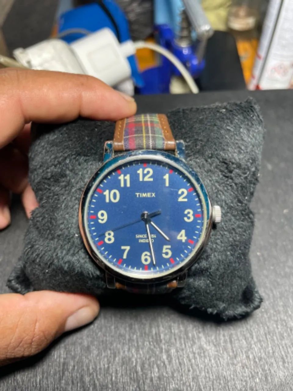Relógio Timex fundo azul 
