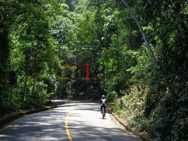 EXCELENTE TERRENO FRENTE DE RUA COM 1300 M2 VISTA MAR E MONTANHA A 800 METROS DA PRAIA DO  - Foto 5