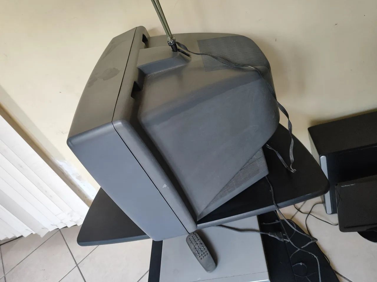 Tv 20" antiga boa para vídeo game  - Foto 3