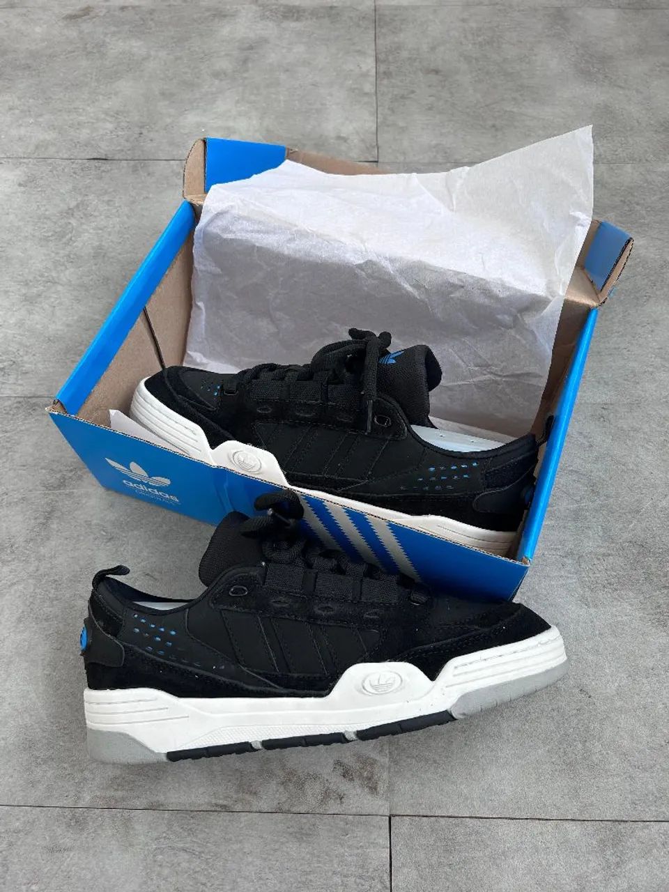 Tênis Adidas 2000 - Calçados - Jockey de Itaparica, Vila Velha
