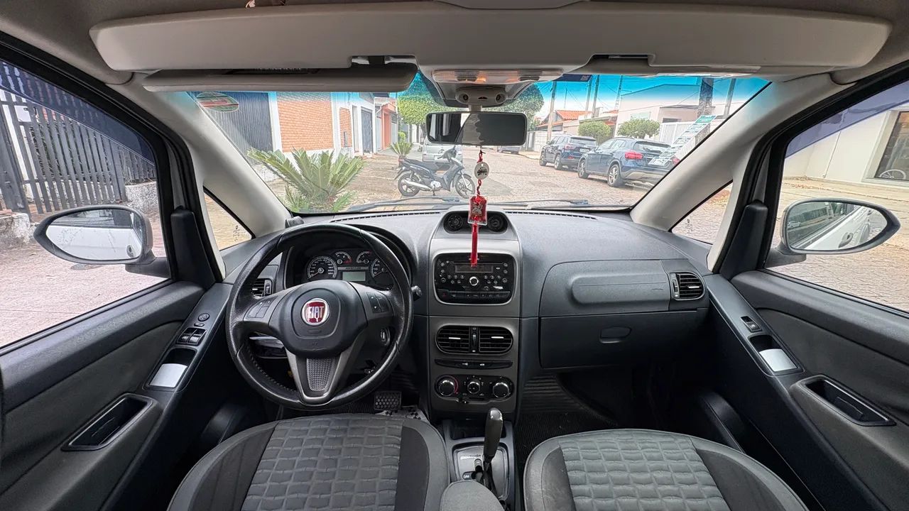 Fiat Idea Adv./ Adv.lock.dualogic 1.8 Flex 5P 2015 - Foto 2