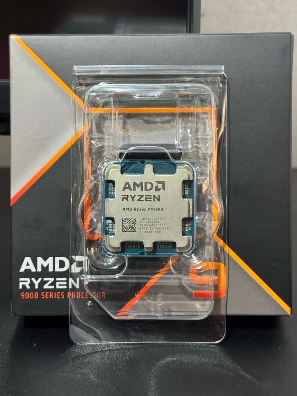 RYZEN 9 9950X - Foto 4