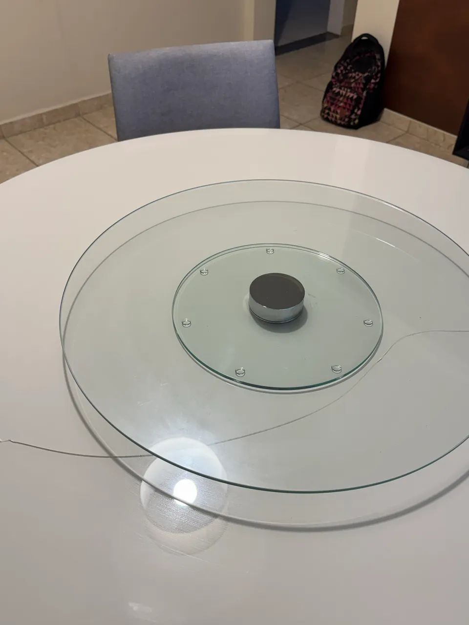 Mesa redonda com 4 cadeiras para sala de estar 