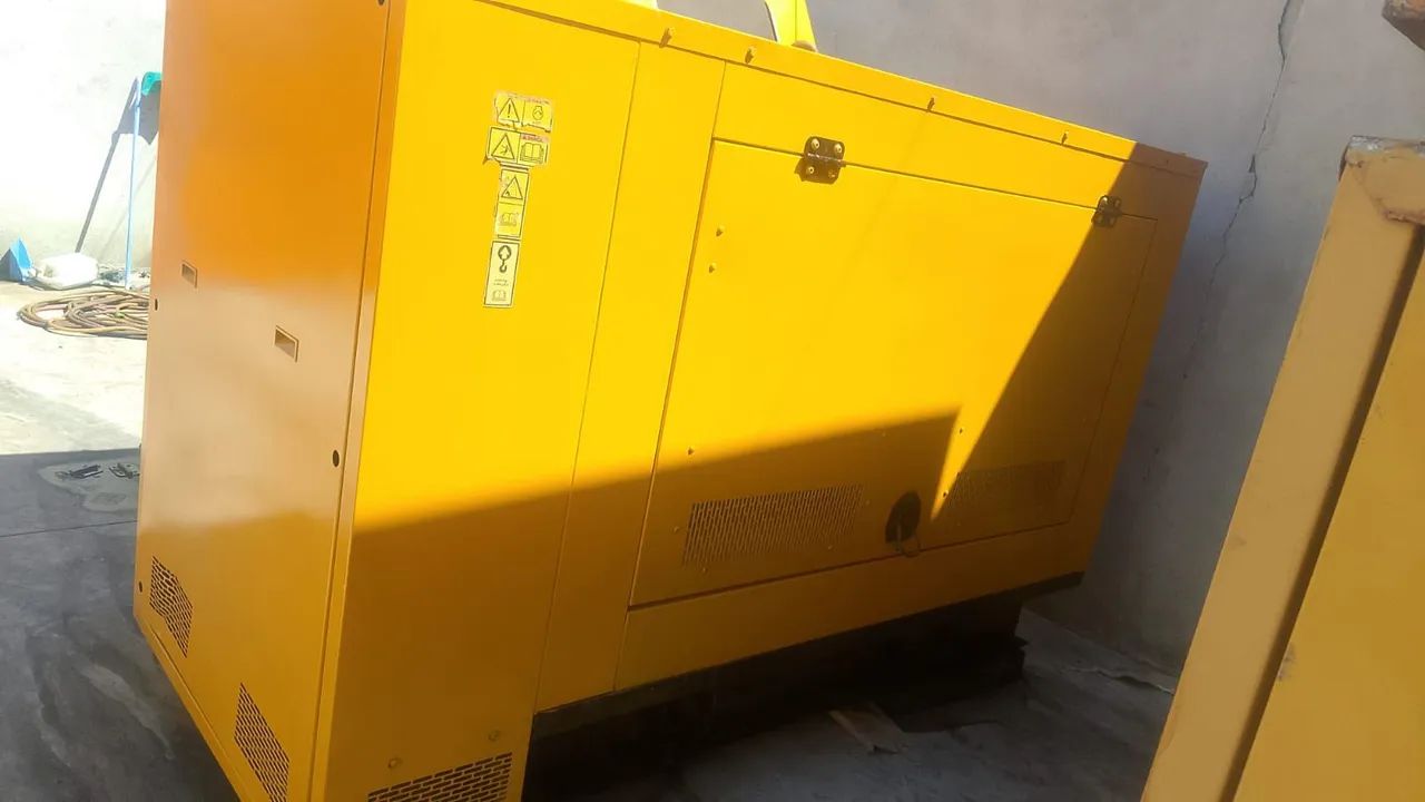 GRUPO GERADOR DE ENERGIA 100 KVA ANO 2008