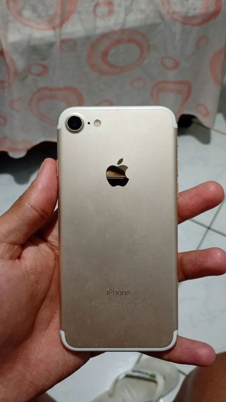 iPhone 7 (para aproveitamento das peças) - Foto 2