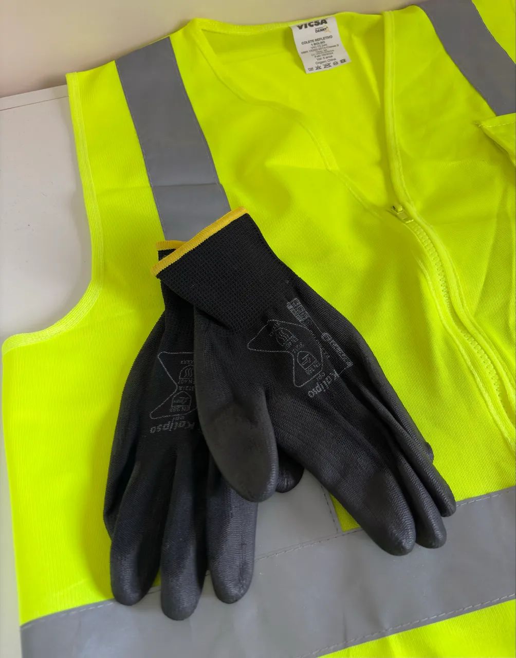 Colete Refletivo Amarelo + Par de Luvas EPI