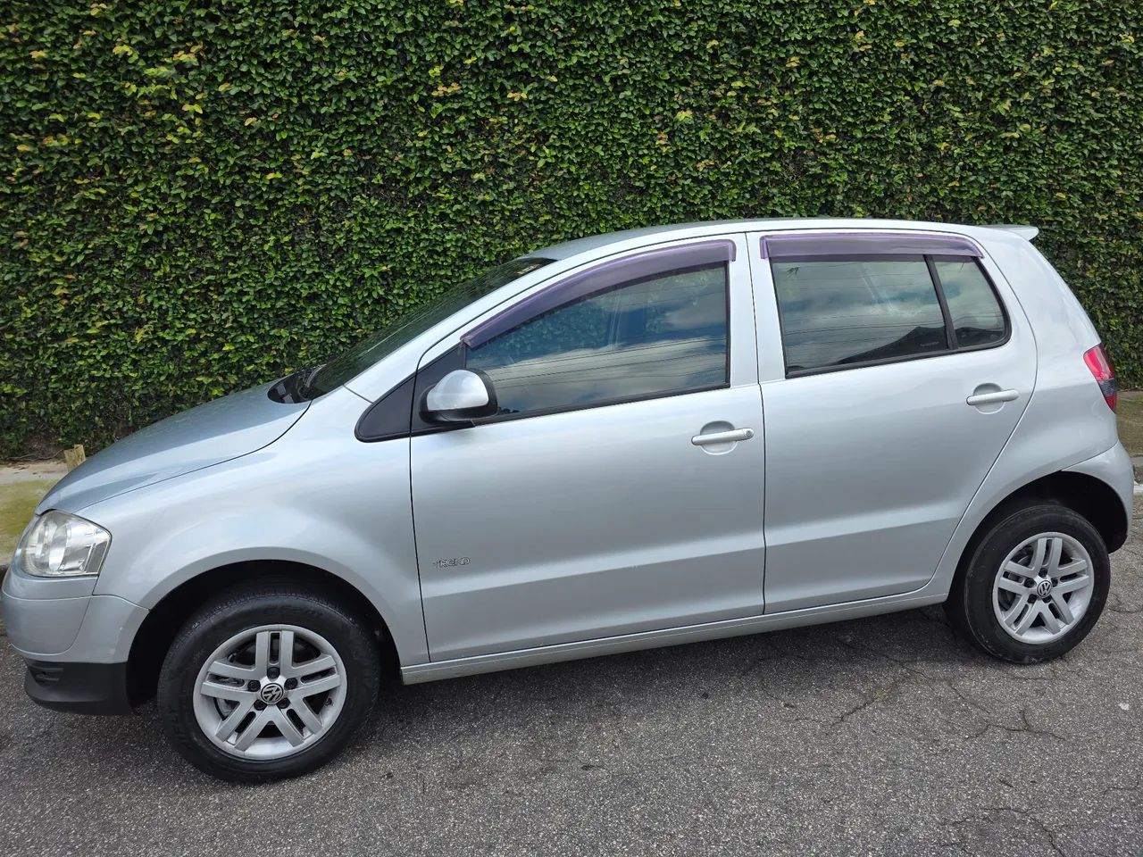 Volkswagen Fox Fox Plus 1.0Mi/ 1.0Mi Total Flex 8V 4p 2010