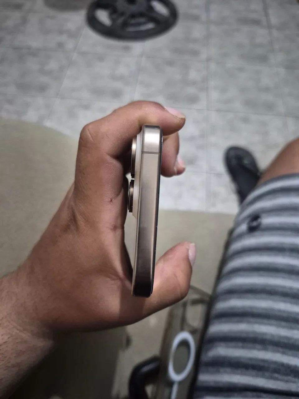 Iphone 16 pro max  - Foto 4