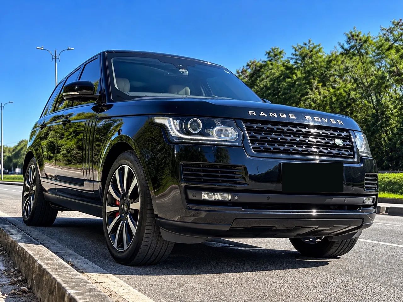 Land Rover Range Rover Vogue Range Rover Vogue 4.4 Auto. SDV8 Diesel. 2014 2014