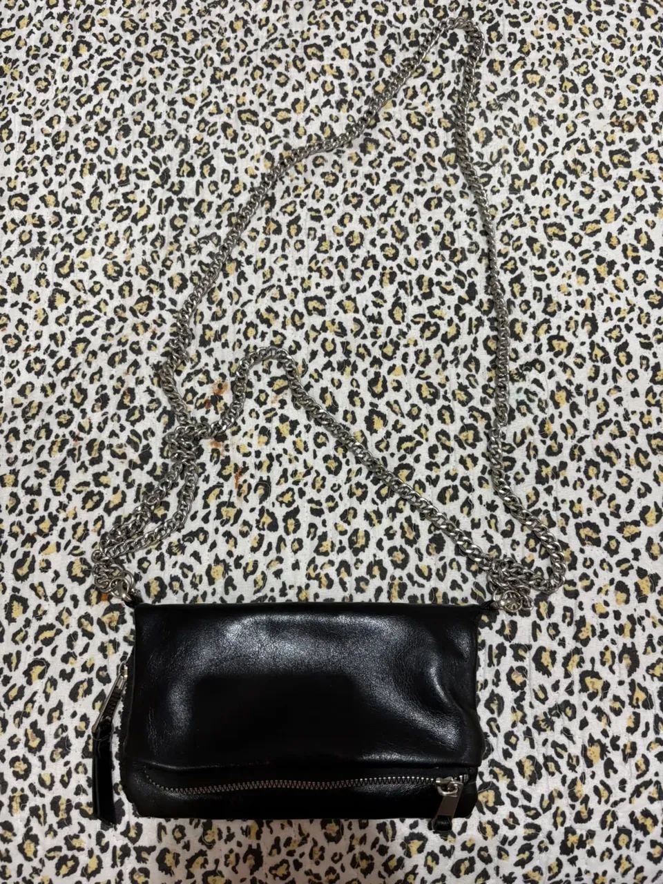 Bolsa Renner preta com corrente