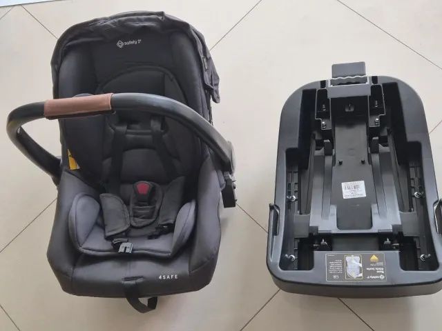 Bebê Conforto Safety 1st, 4Safe, com base Isofix, Black Graphite