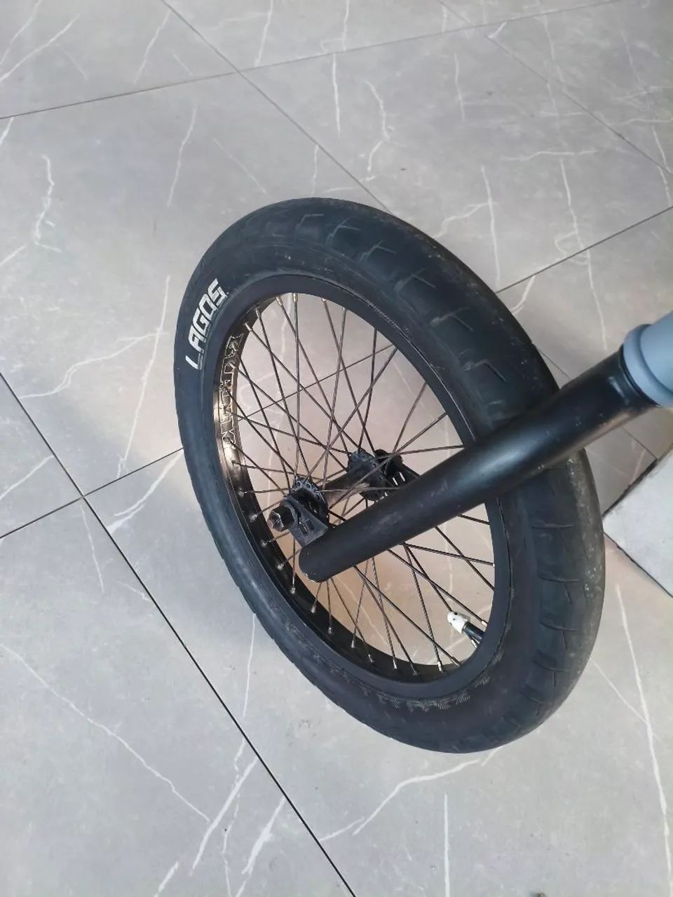 vendo bmx de manobras tamanho 18 polegadas  - Foto 5