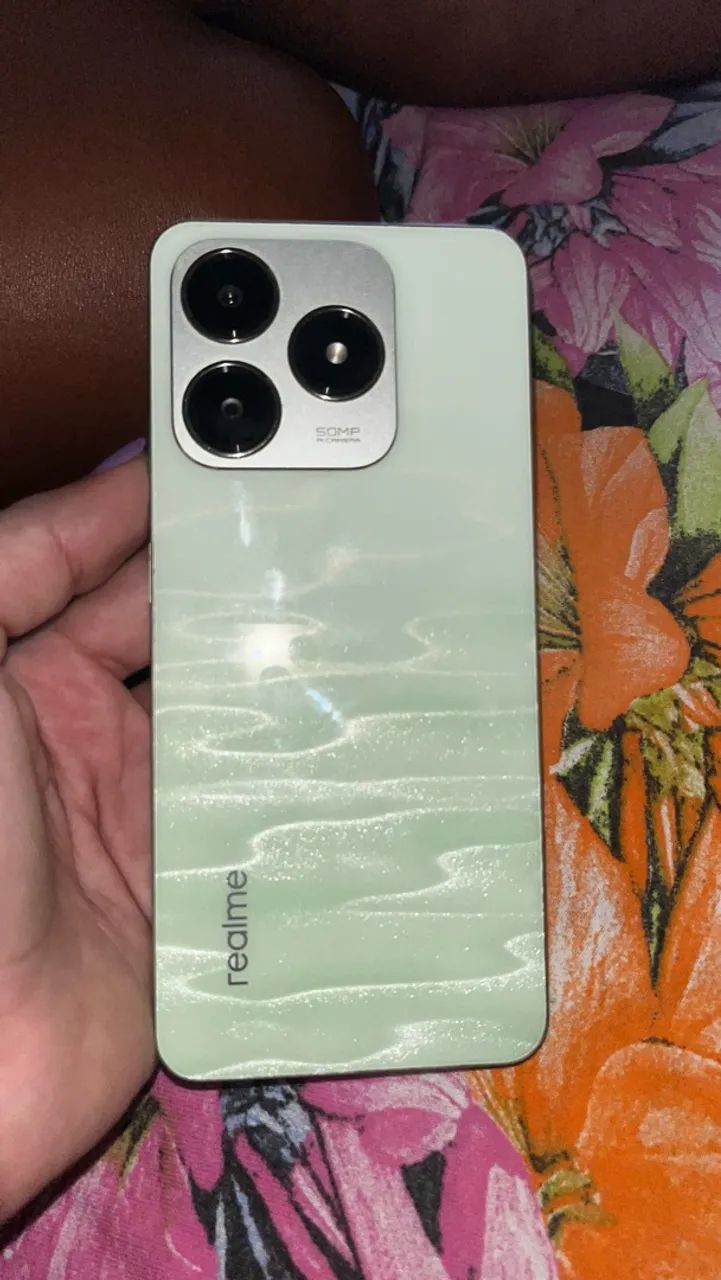 Celular realme C63