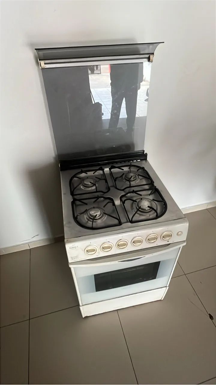 Fogão 4 bocas em perfeito estado 
