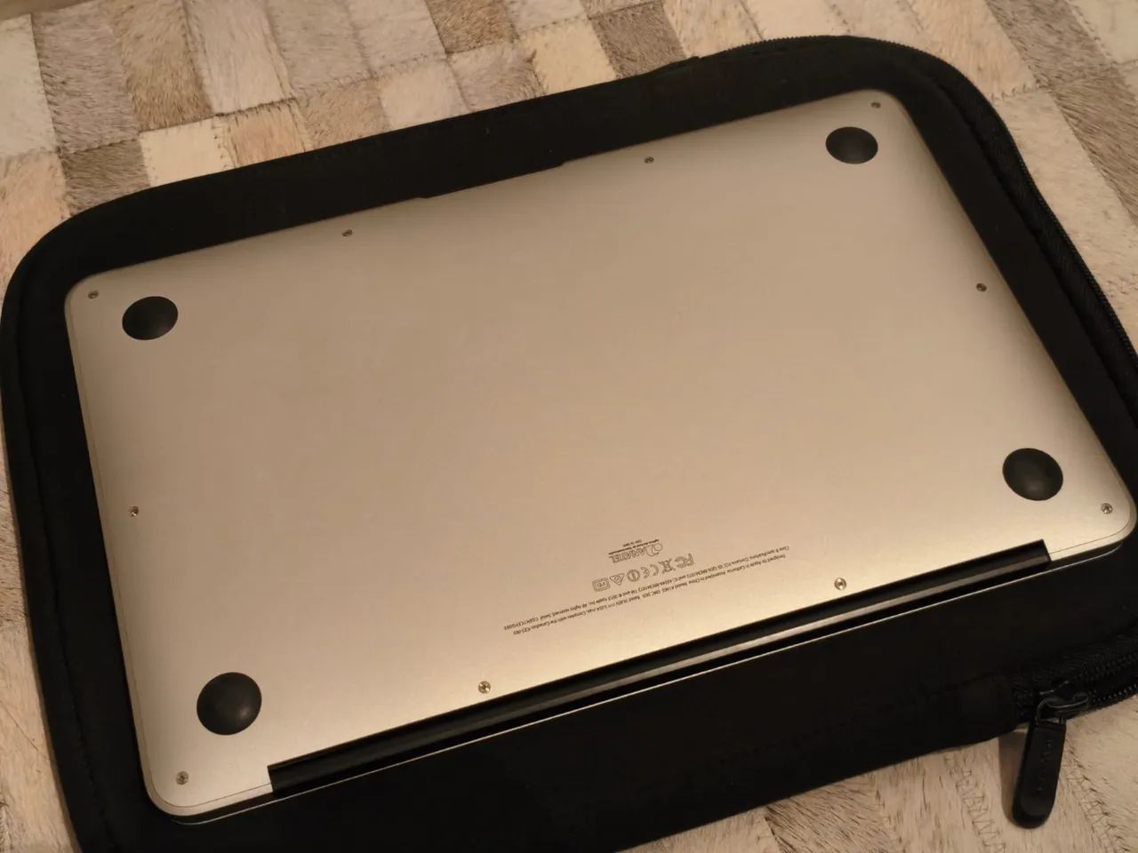 MACBOOK AIR - 2014 / Intel core i5 / bateria 5h/ excelente estado + bolsa  - Foto 4