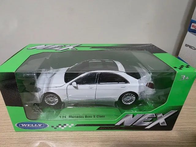 Welly Mercedes-Benz S-Class 1/24