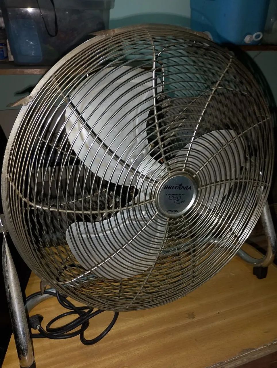 Circulador de Ar Ventilador Britania C50 Turbo 200w no estado com defeito