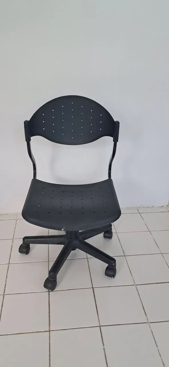 Cadeira de escritório simples - Foto 2