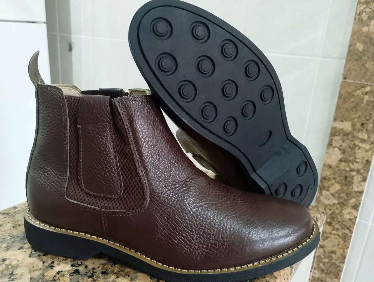 Bota couro 37  - Foto 2