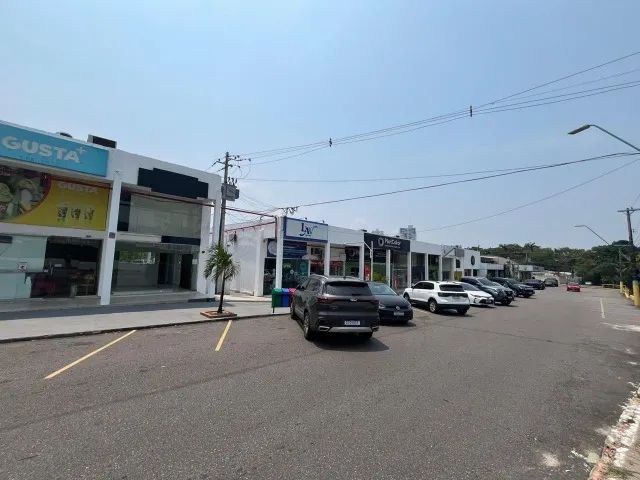 Alugo Sala Comercial Dom Pedro - Centro Comercial Le bon Marchê