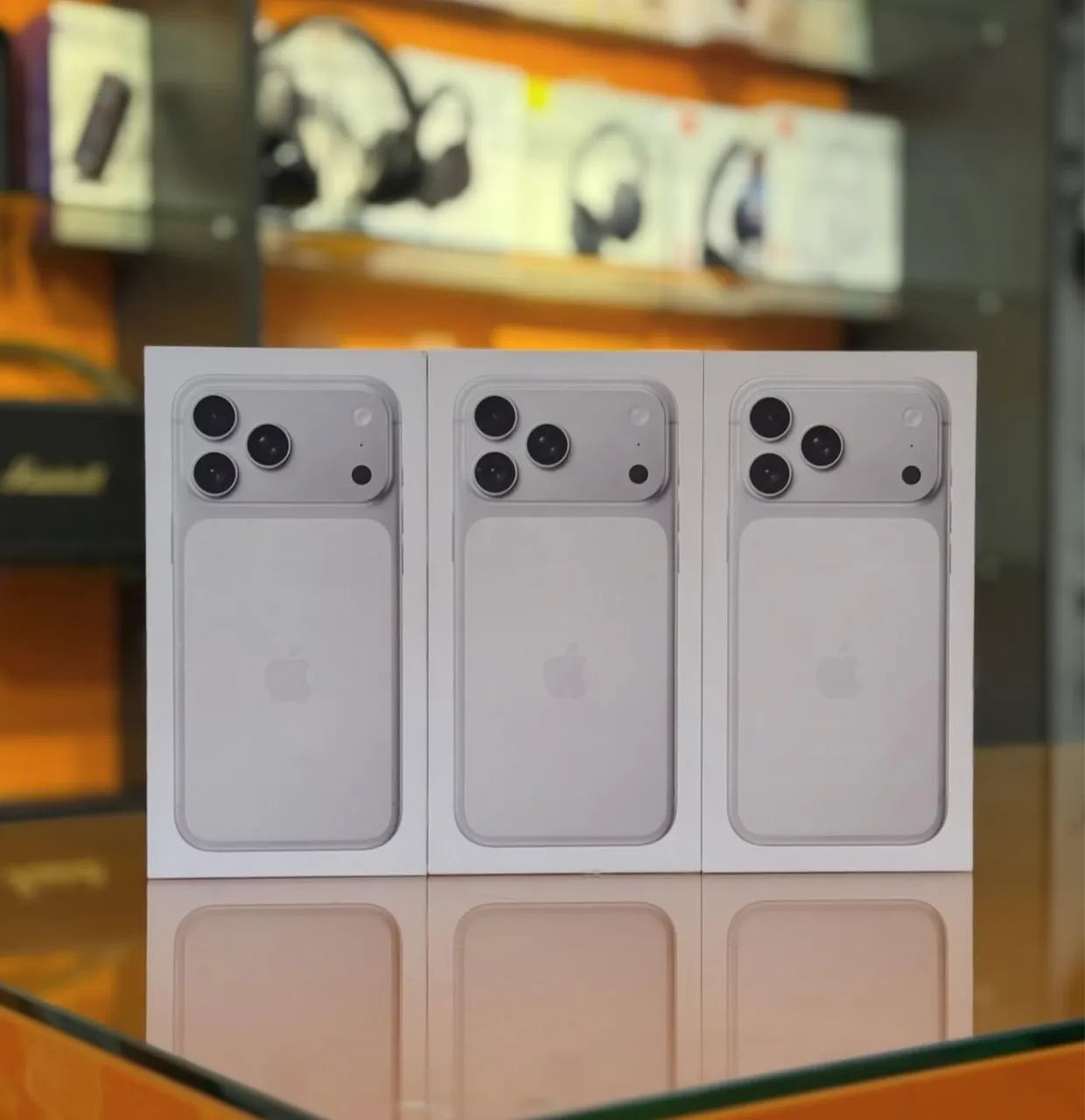 iPhone 17 Pro Silver 256Gb lacrado - Celulares e Smartphones