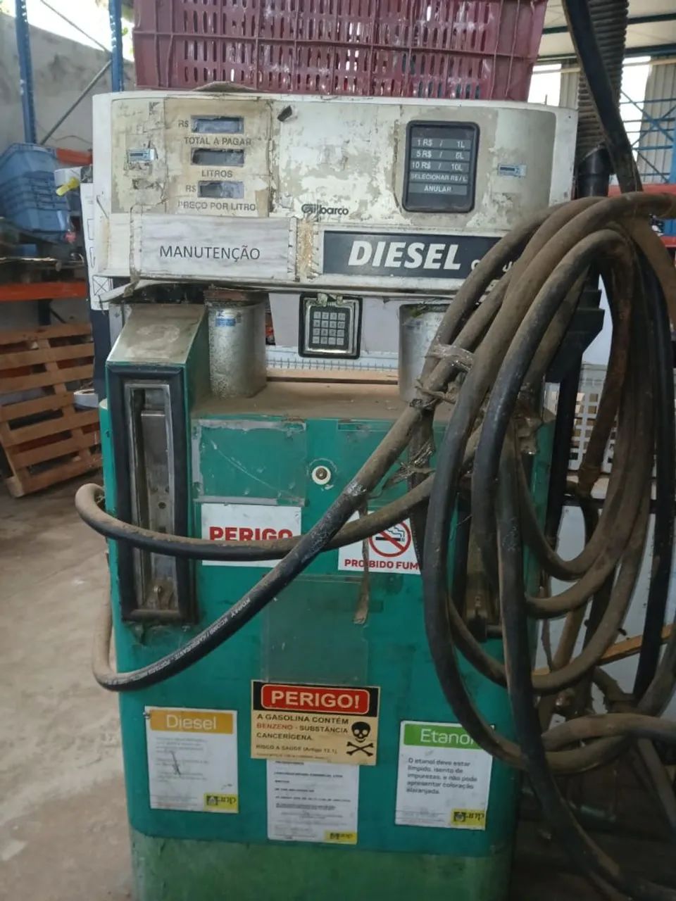 2 bombas de combustível 