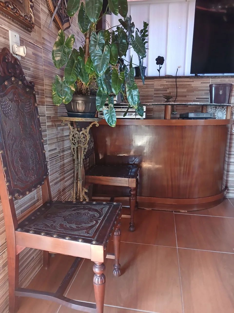 Cadeiras  forro de  couro  - Foto 4