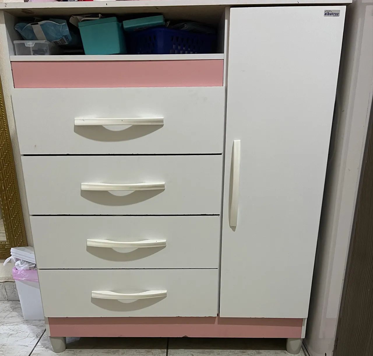 Vende se cômoda 