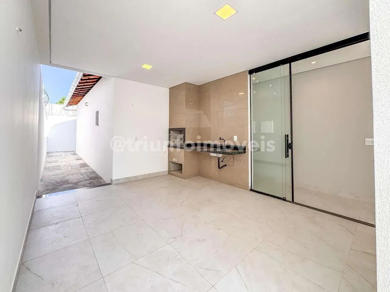 Casa a venda no bairro Jóia com 3 quartos - Foto 2