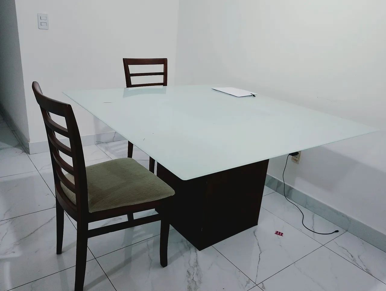 Mesa de jantar moderna