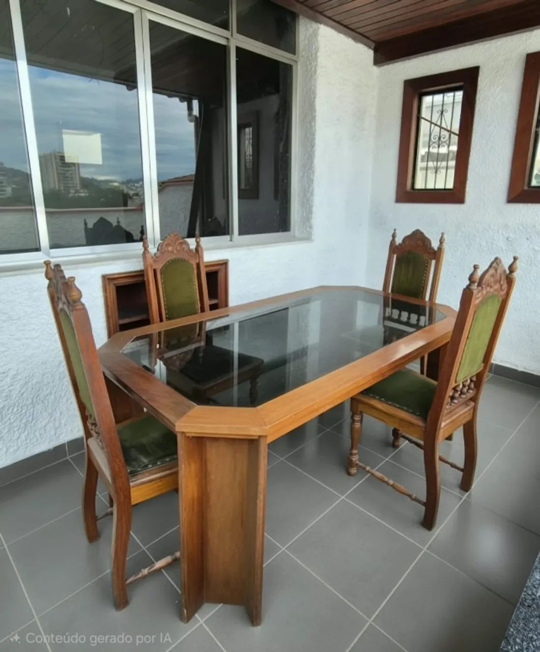 Conjunto de Jantar c/ 04 Cadeiras