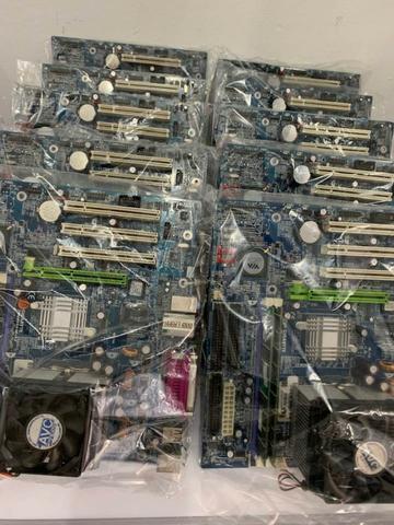 Kit Placa Mãe Gigabyte 7vm400am-rz (via Vt8237r) (10un) Comp