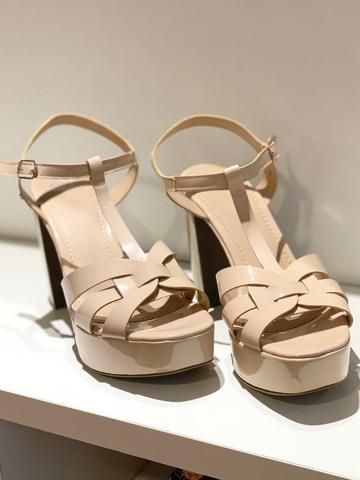 Sandália bege nude, salto groso - City Shoes
