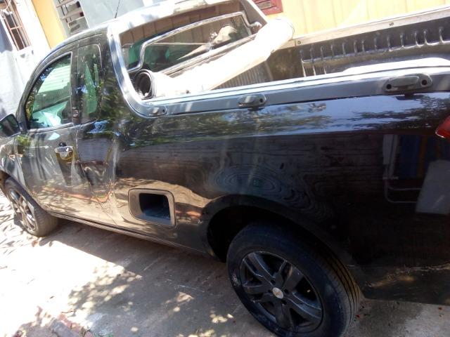 Carro caminhonete aberta em boas condições, ano 2012 chevrolet montana LS, - Foto 4