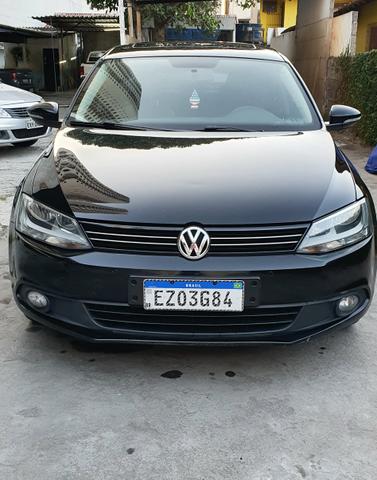 VW Jetta 2013/13 - com teto solar - impecável!