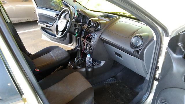 Fiesta 2011 1.0 Hatch - Foto 4