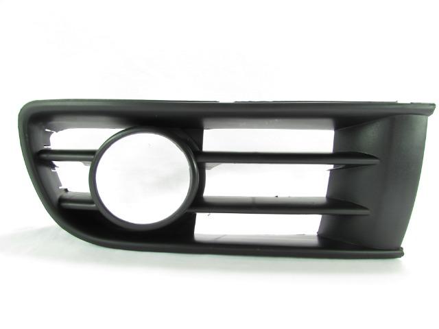 Grade Moldura Farol Milha Polo 2003 A 2006 Esquerdo Com Furo