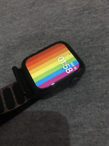 Vende-se apple watch series 4 44mm - Foto 3