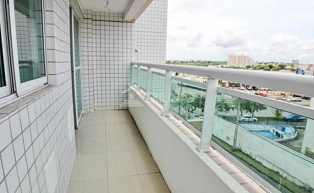 (ES) Apartamento no Cohajap, 03 Quartos, Varanda Ampla