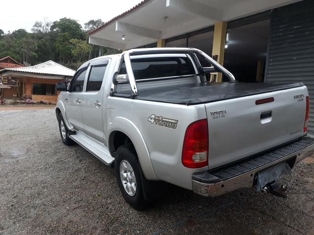 Toyota Hilux 2008 srv 4x4 diesel 3.0 - Foto 6