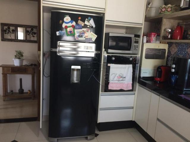 Apartamento 3 dormitórios com armários nos cômodos - Foto 9