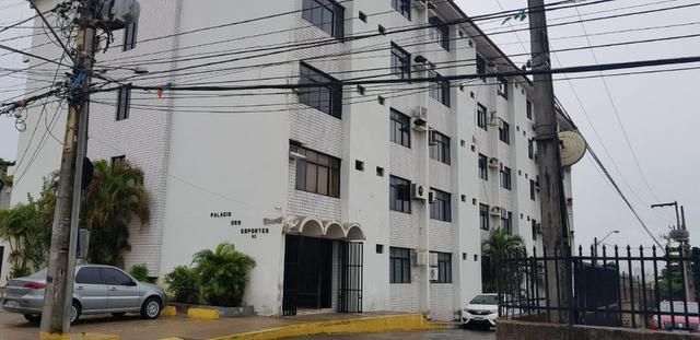 Sala no Centro com Garagem Privativa - Alugar !