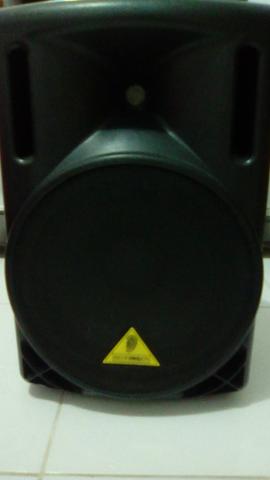 Caixa Behringer b212b