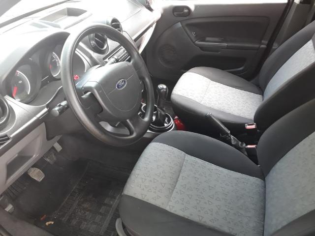 Fiesta Sedan 1.0 Zetec Rocam - Foto 7
