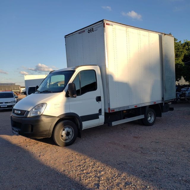 Iveco Daily 3/4 Baú 2014 - Foto 3
