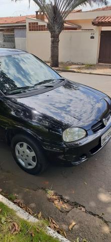 Corsa sedan 2006 - Foto 2